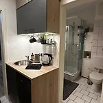 Helles City-apartment Mit Tiefgarage & Wlan - In Zentraler Lage In Apartmán